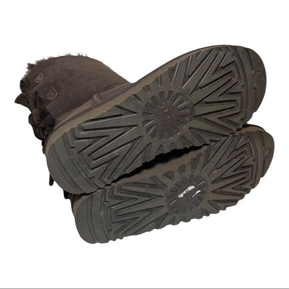 UGG Women Boots Size 7 - Picture 5 of 5